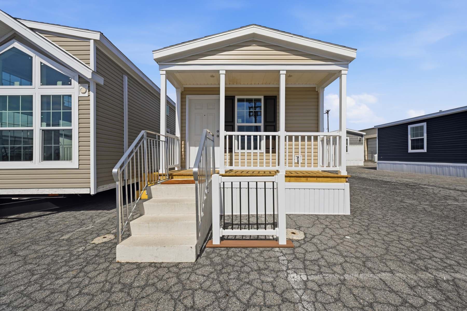 Echo hero, elevation, and exterior home features