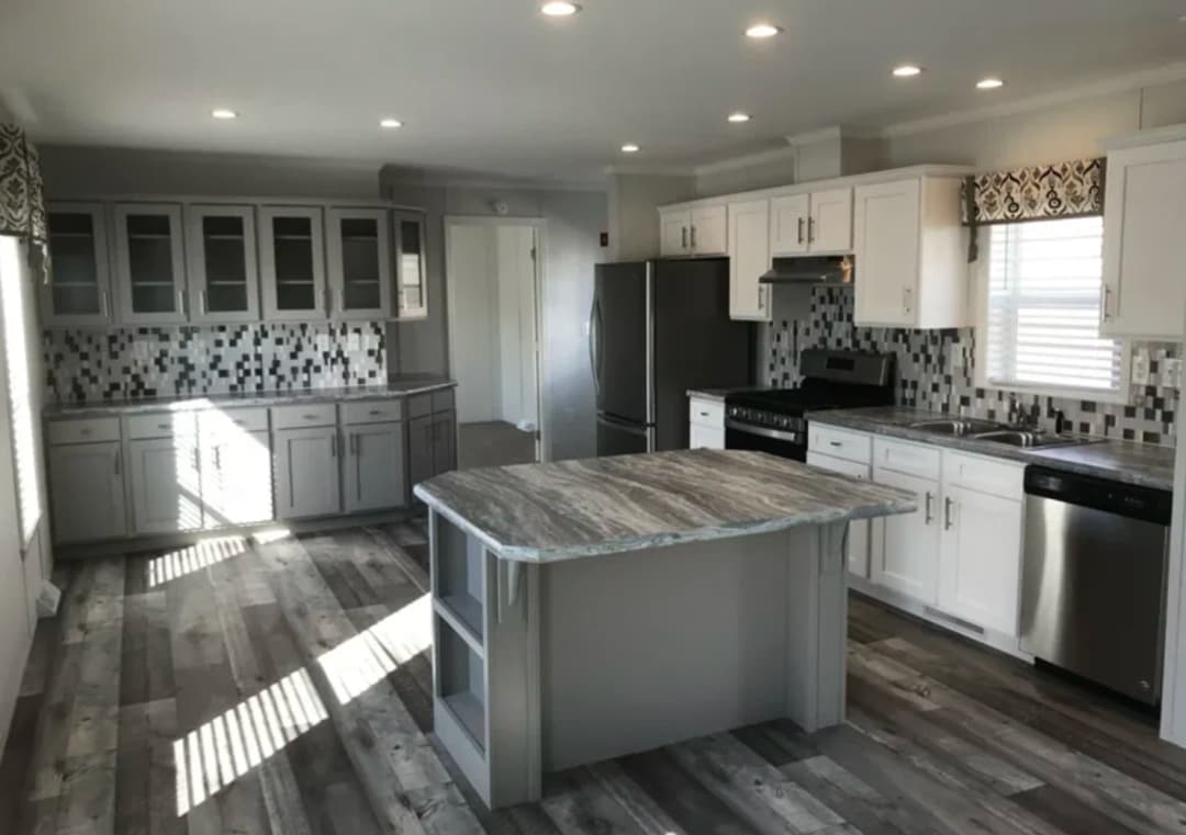 G-16-634 kitchen home features