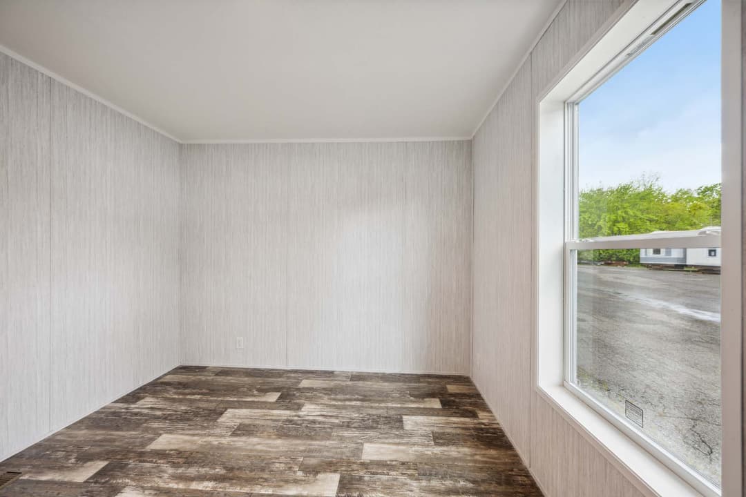 Otis 3 interior home features