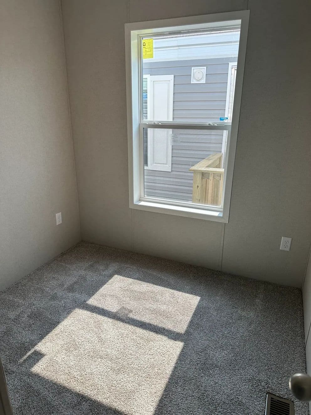 Topaz bedroom home features