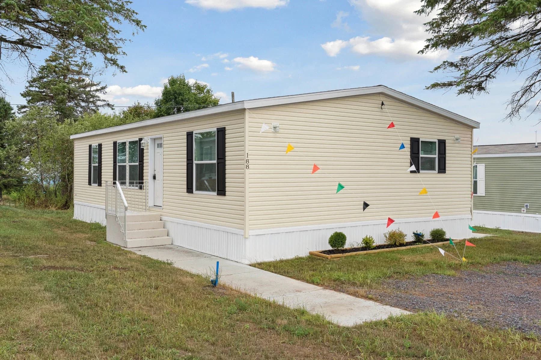 Moosehead hero, elevation, and exterior home features