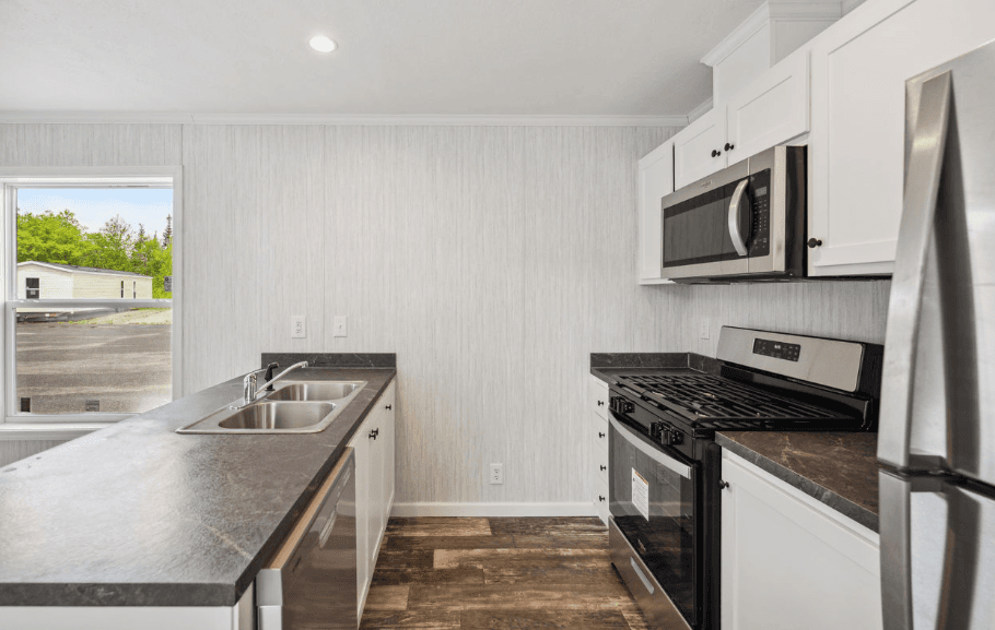 Hemisphere 6805 kitchen home features