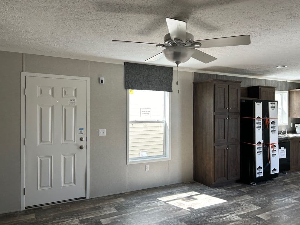 Sapphire 76 interior home features