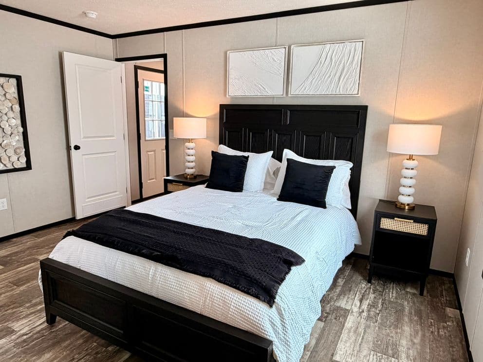 Pearl bedroom home features