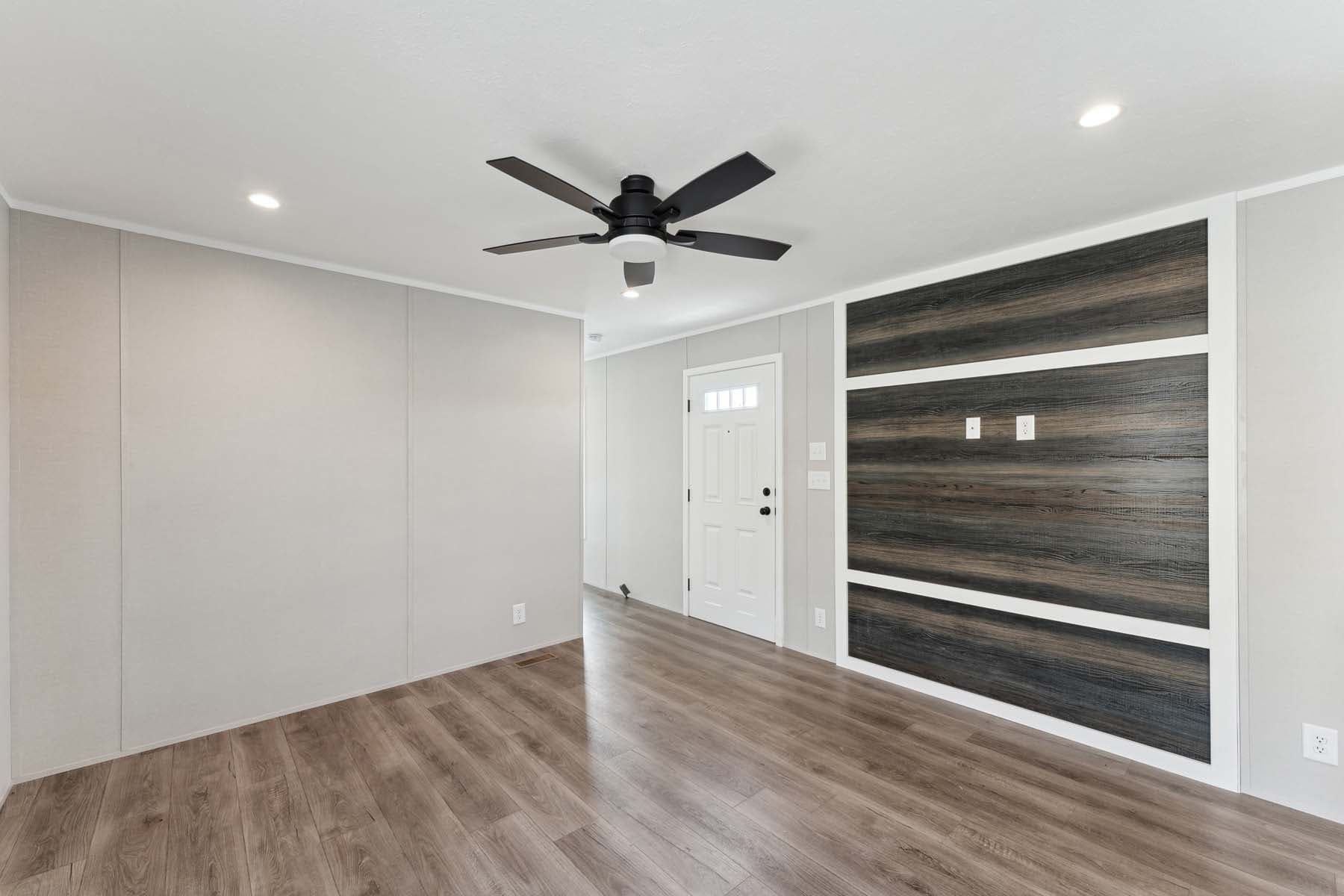 Calm 880 interior home features