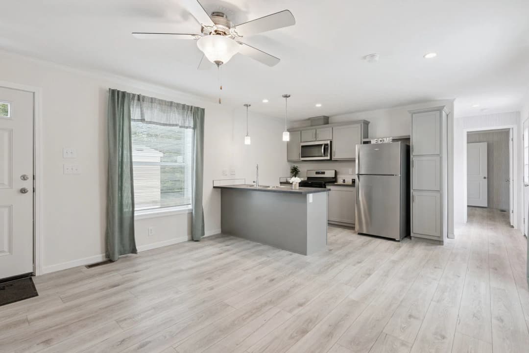 Placid 2 interior home features