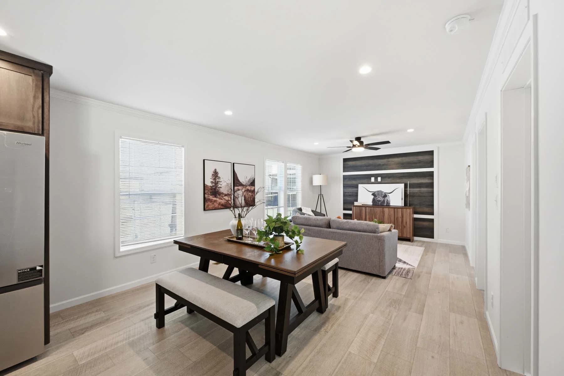 Abundance 1600 interior home features