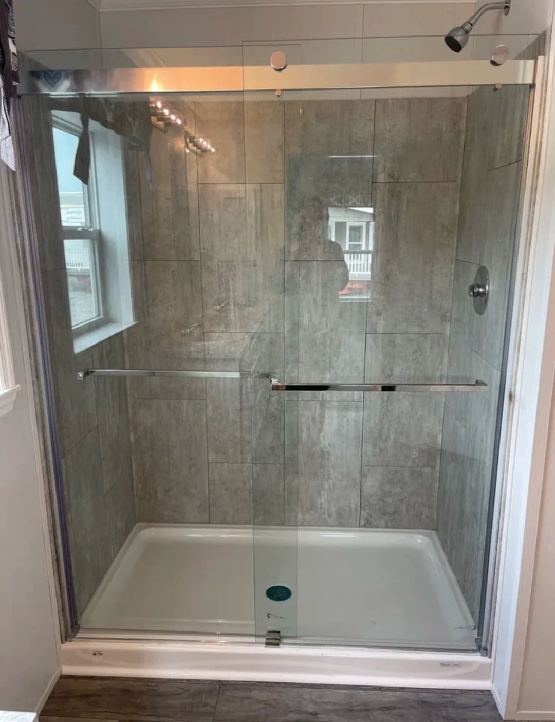 G-3465 bathroom home features