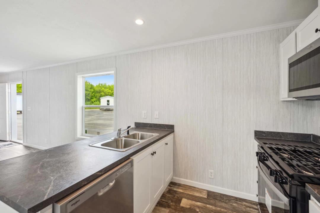 Otis 3 kitchen home features