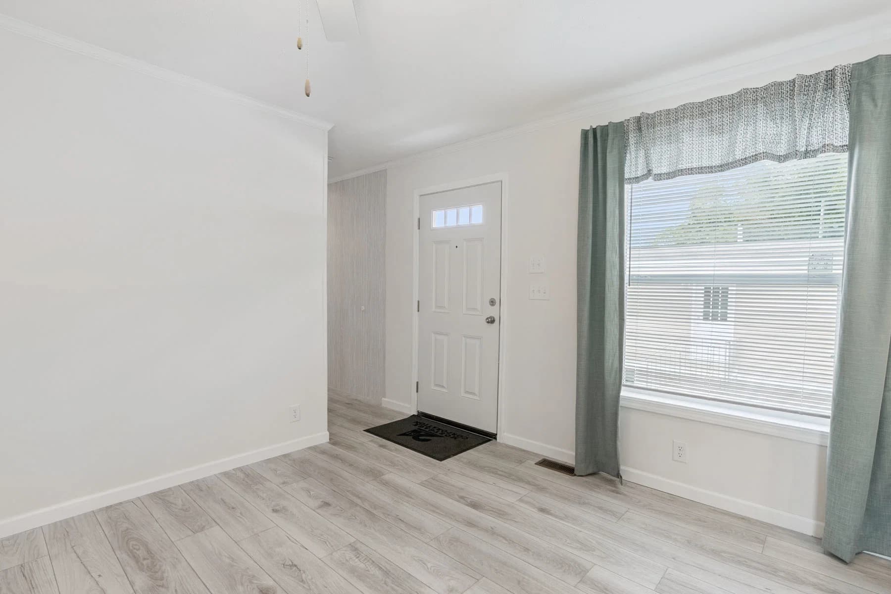 Placid 2 interior home features