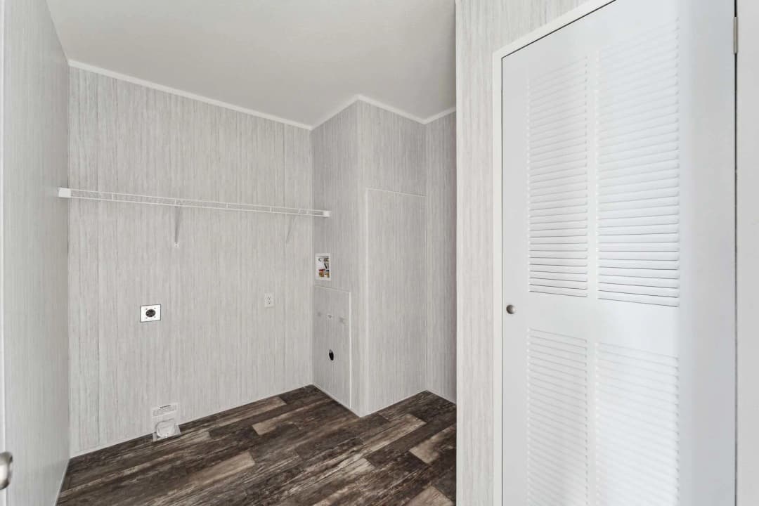 Keuka interior home features
