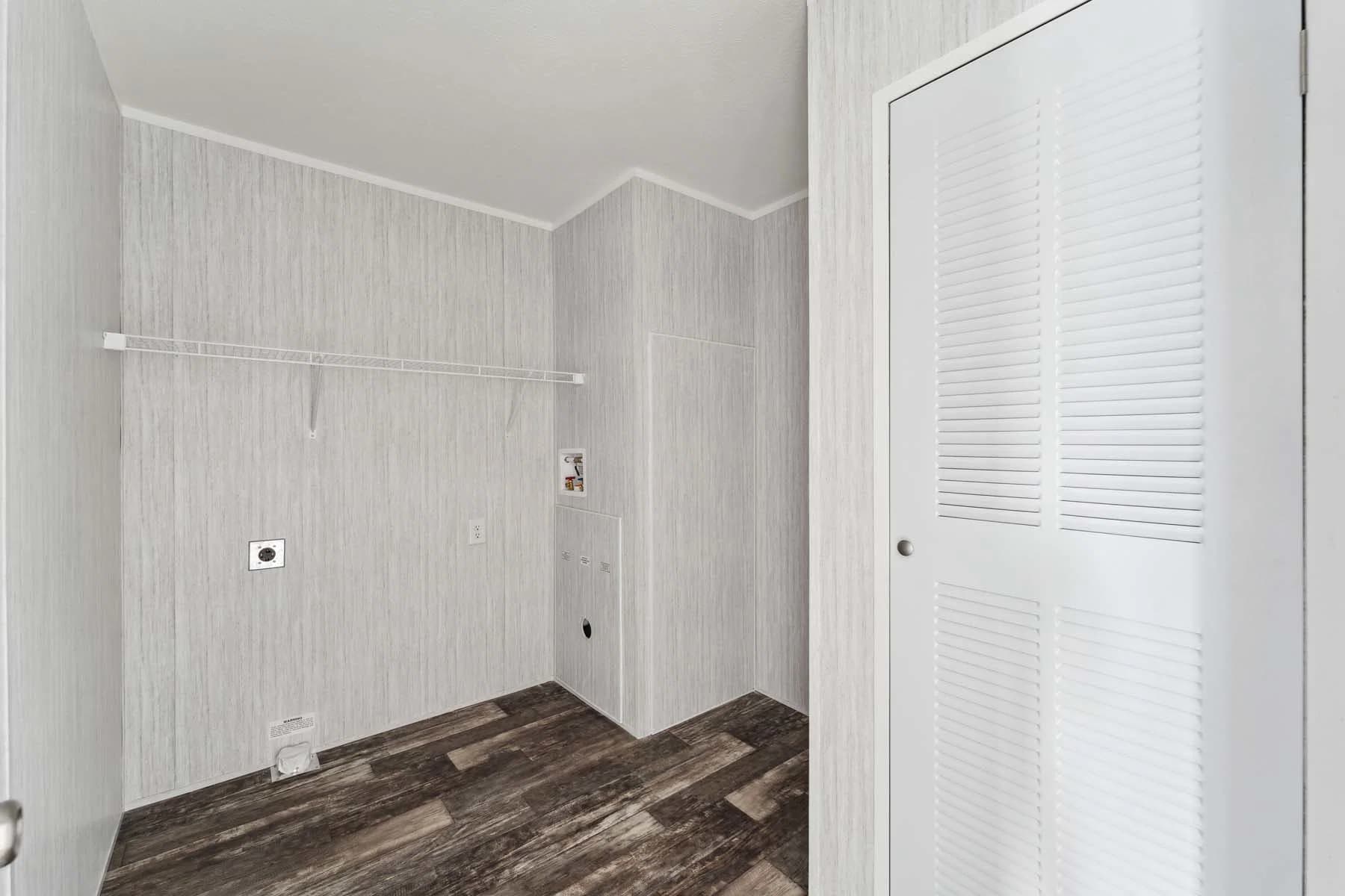 Keuka interior home features