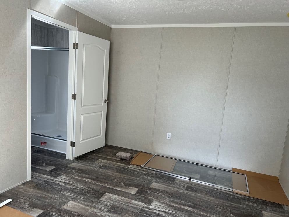 Sapphire 76 bedroom home features