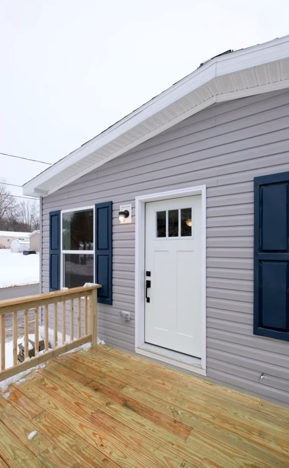 Turqouise elevation and exterior home features
