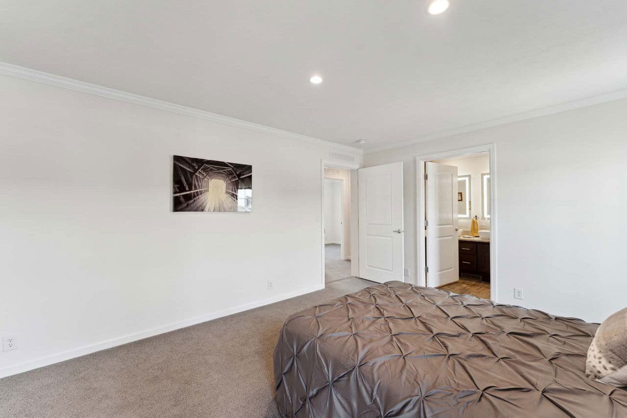 Spectra cs7301 bedroom home features