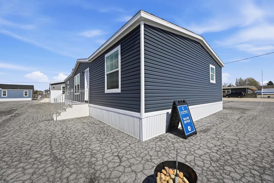 Ontario elevation and exterior home features
