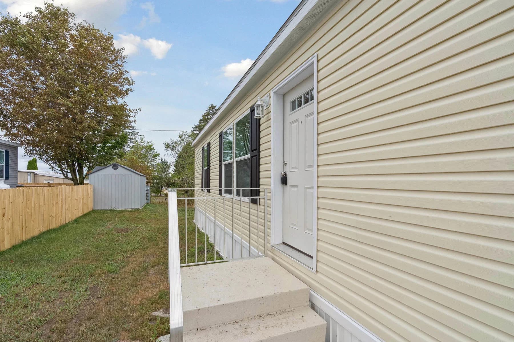 Moosehead exterior home features