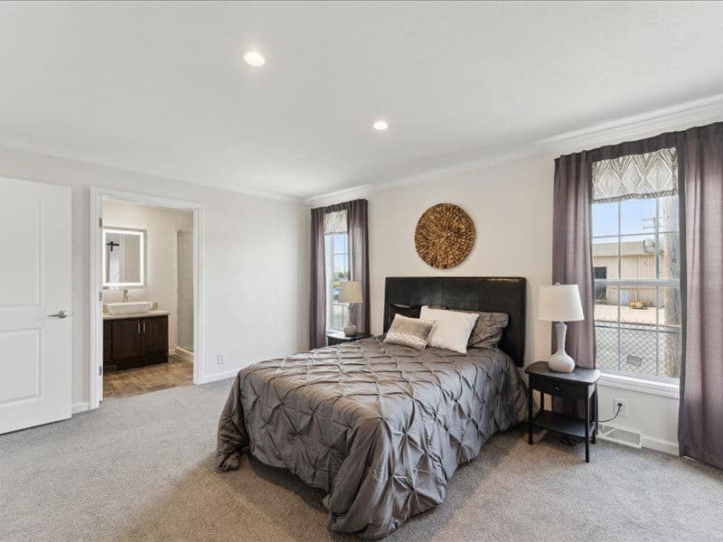 Spectra cs7301 bedroom home features