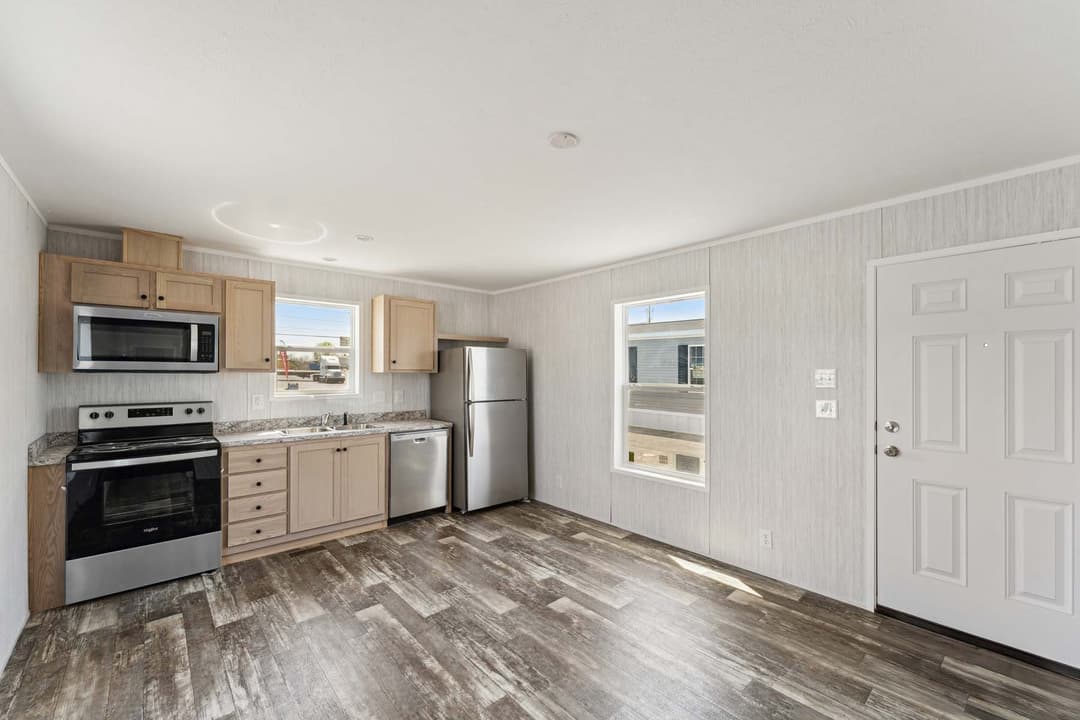 Keuka interior home features