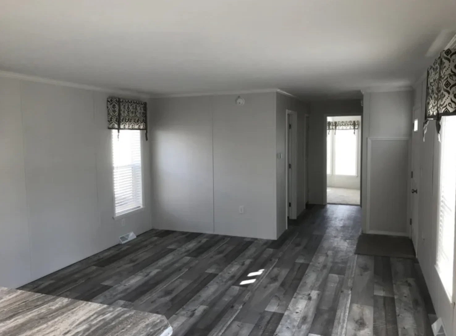 G-16-634 interior home features