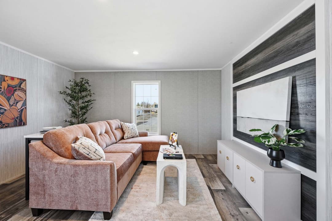 Devotion 940 interior home features