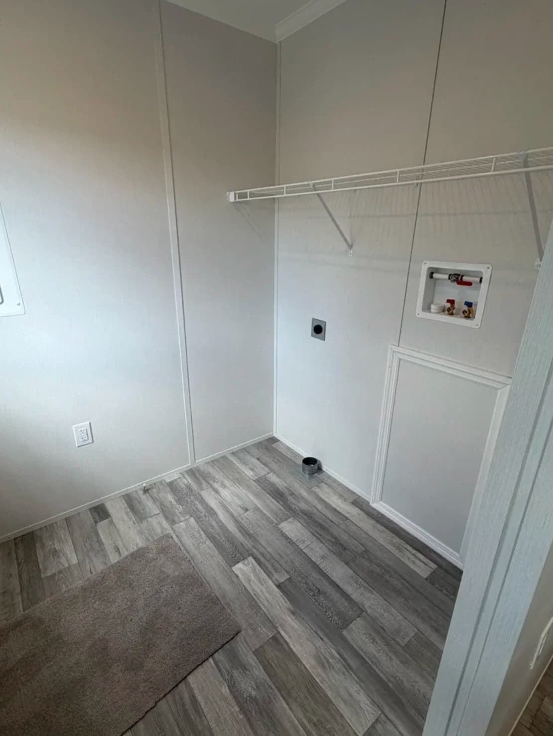 G-16-678 bedroom home features