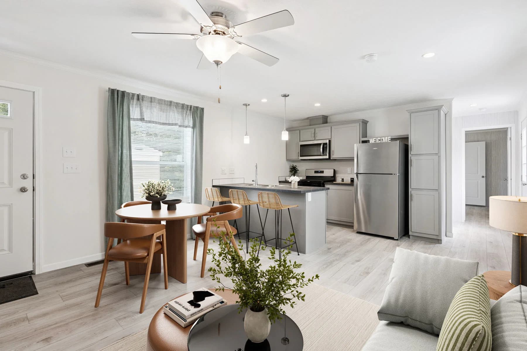 Placid 2 interior home features