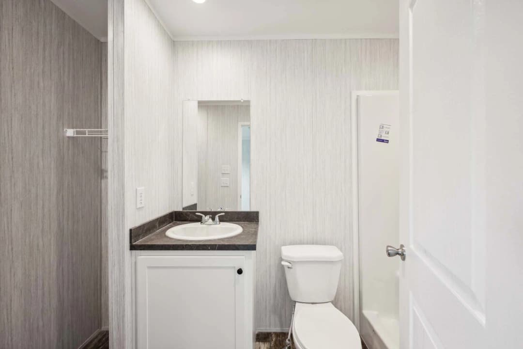 Otis 3 bathroom home features