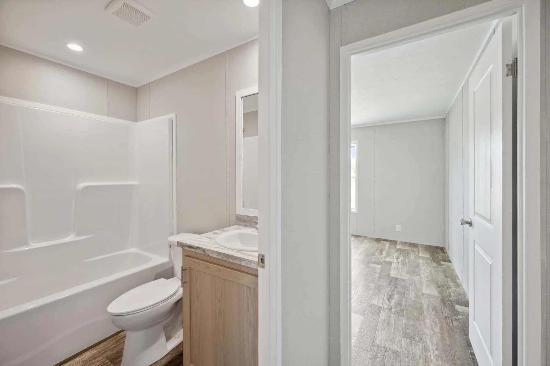 Placid 3 bathroom home features