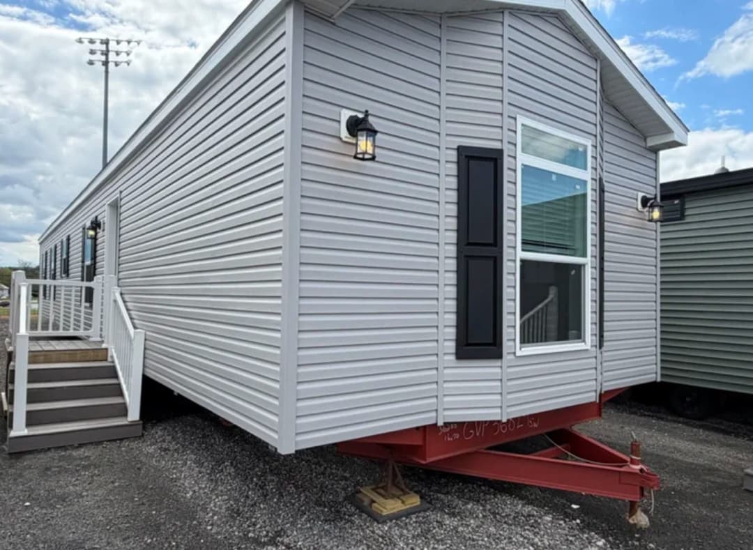 G-16-678 hero, elevation, and exterior home features