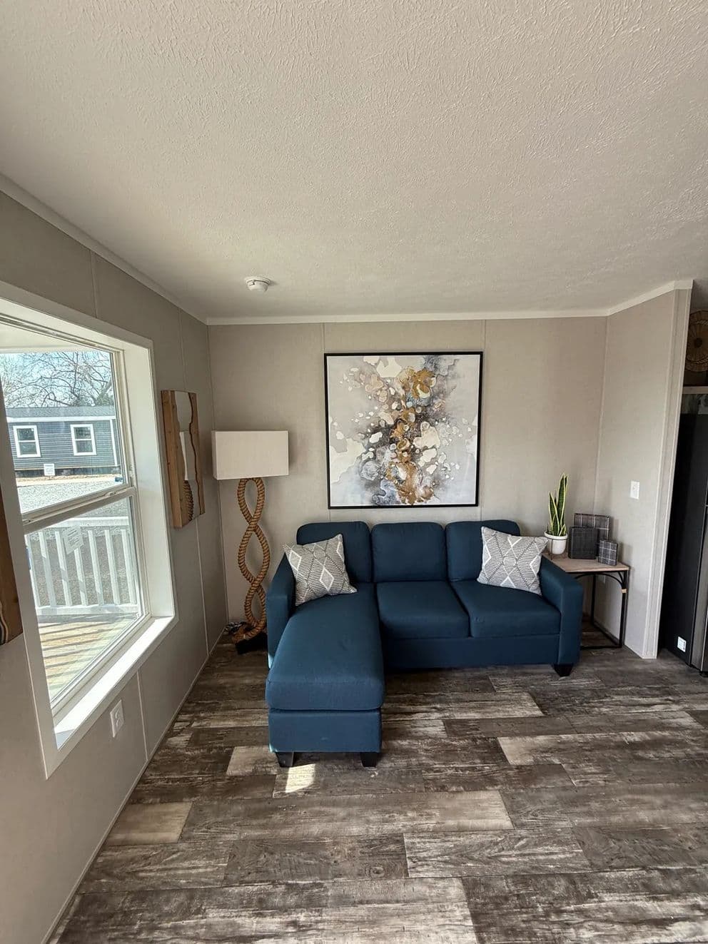 Onyx 40 interior home features