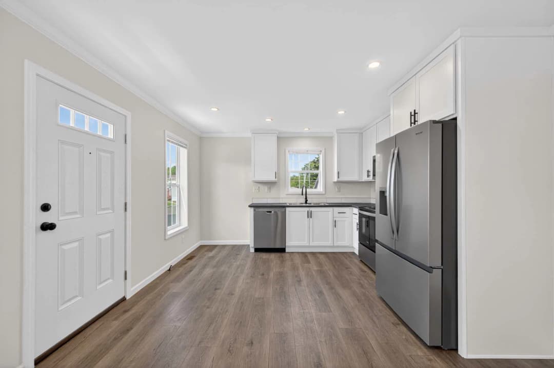 Symphony 641 interior home features