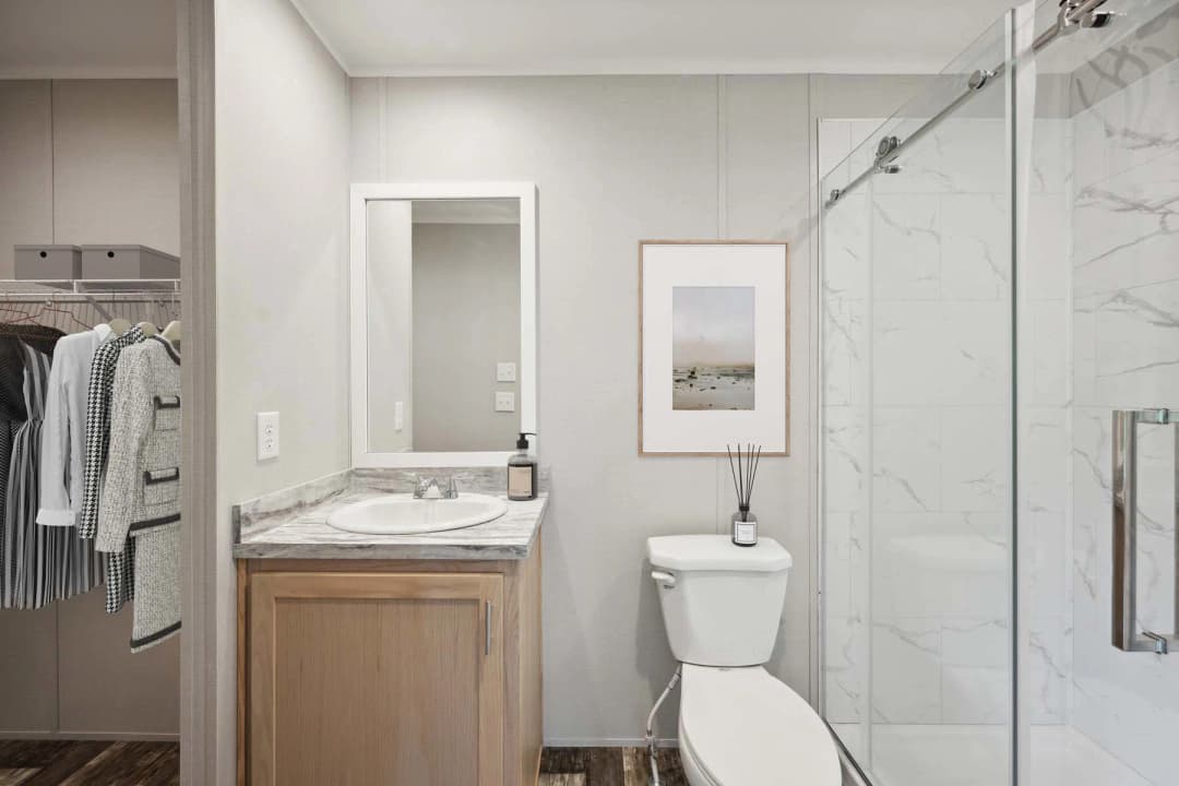 Placid 3 bathroom home features