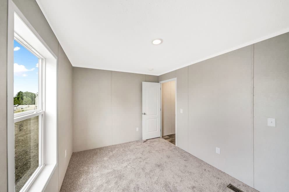 Ruby bedroom home features