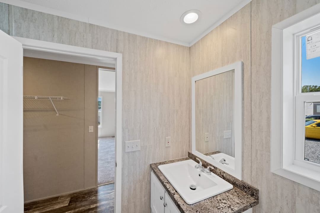 Zircon bathroom home features