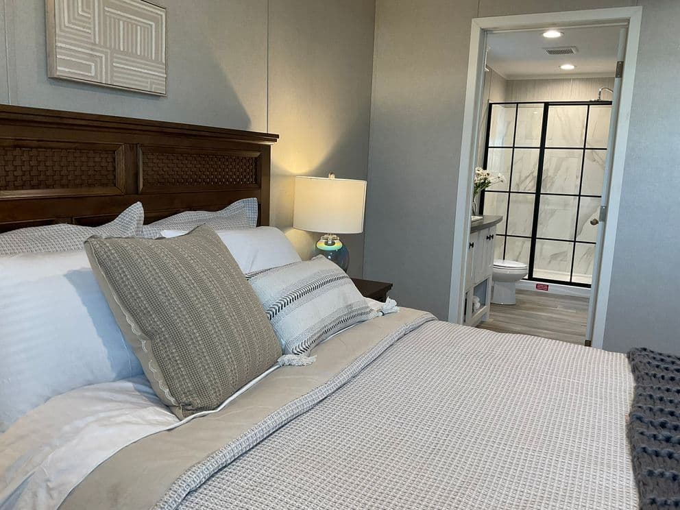 Amethyst 48 bedroom home features
