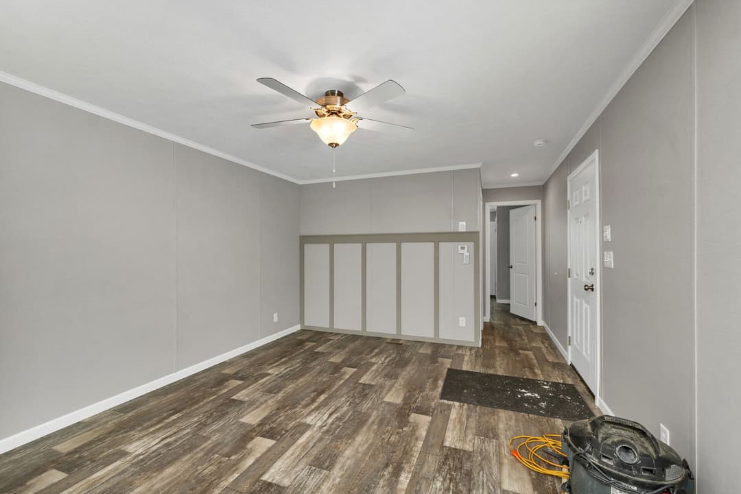 Zenith 6803 interior home features