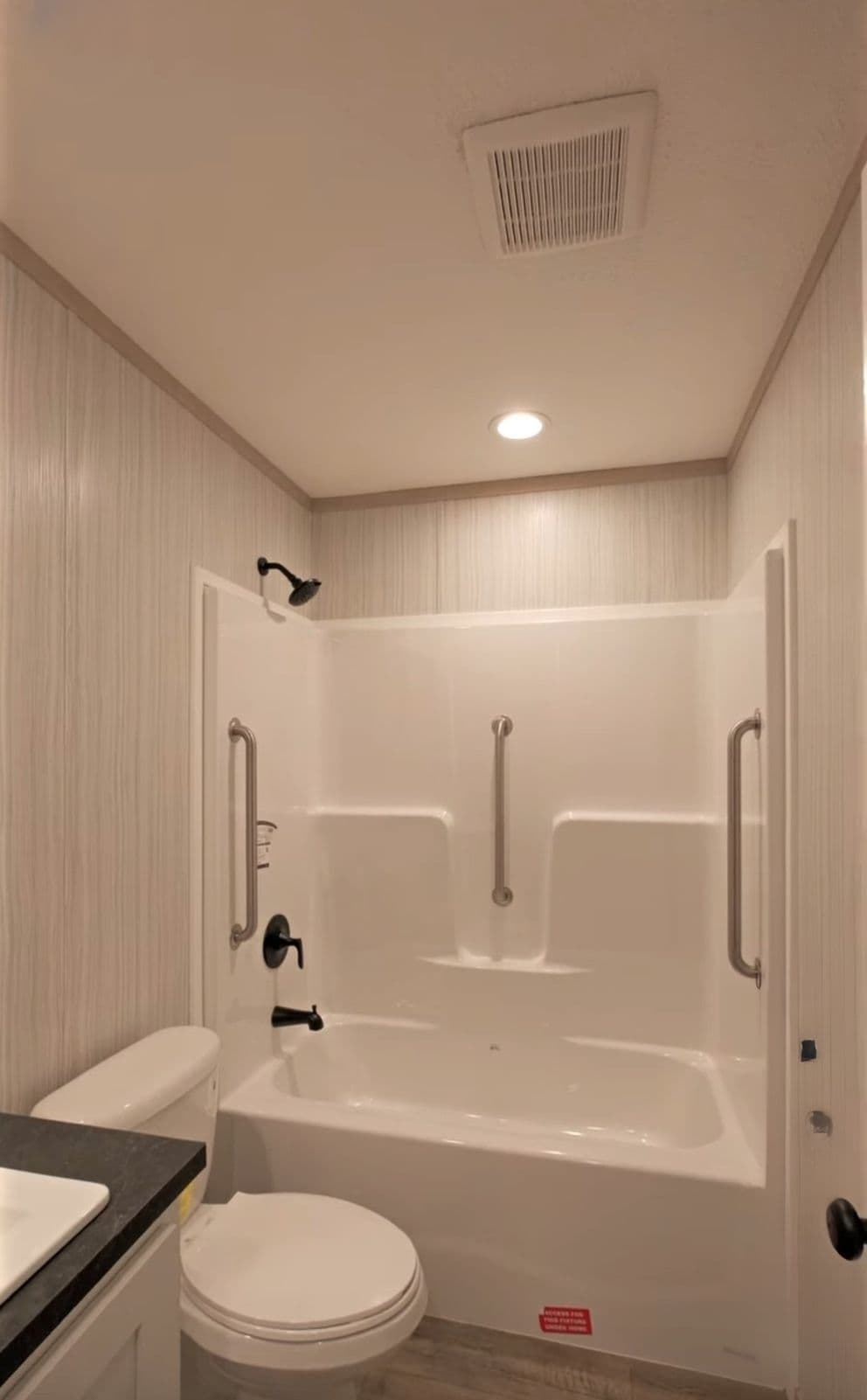 Turqouise bathroom home features