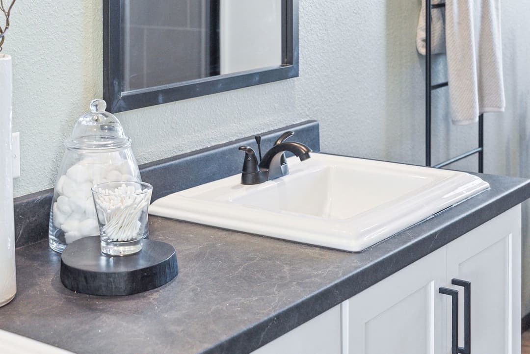 Bravery 2027 (5 bed) bathroom home features