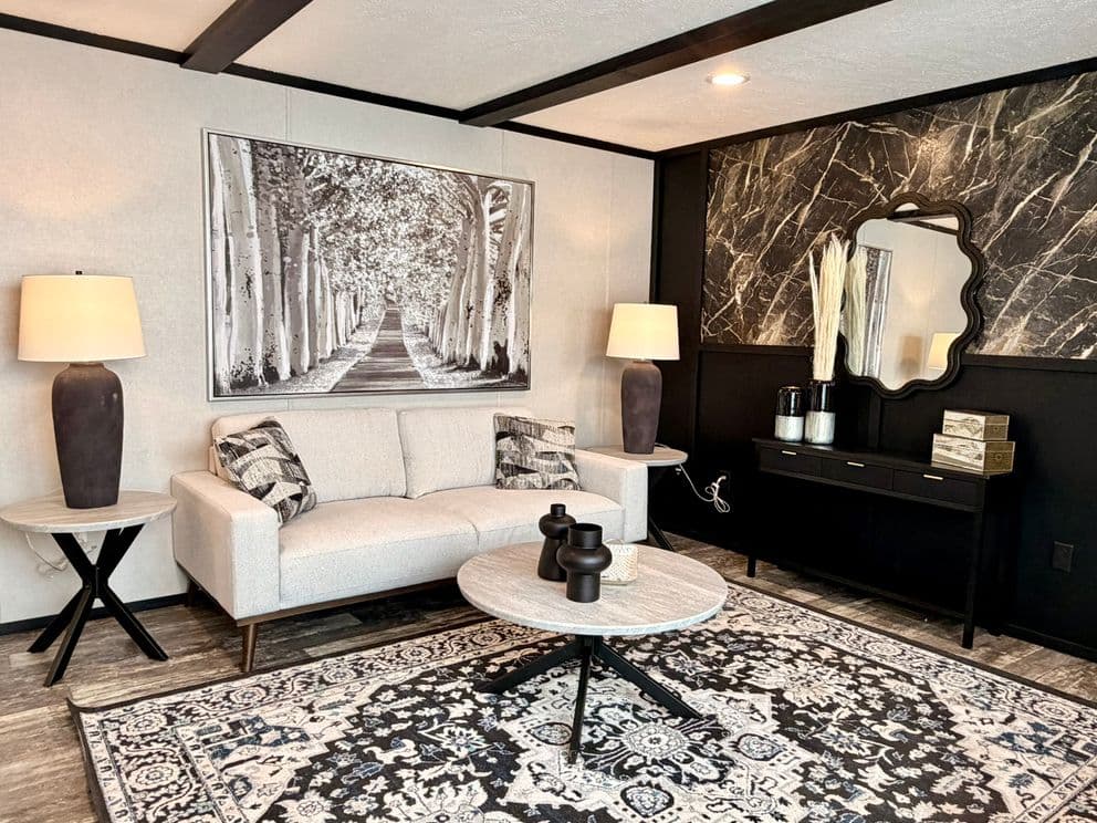 Pearl interior home features