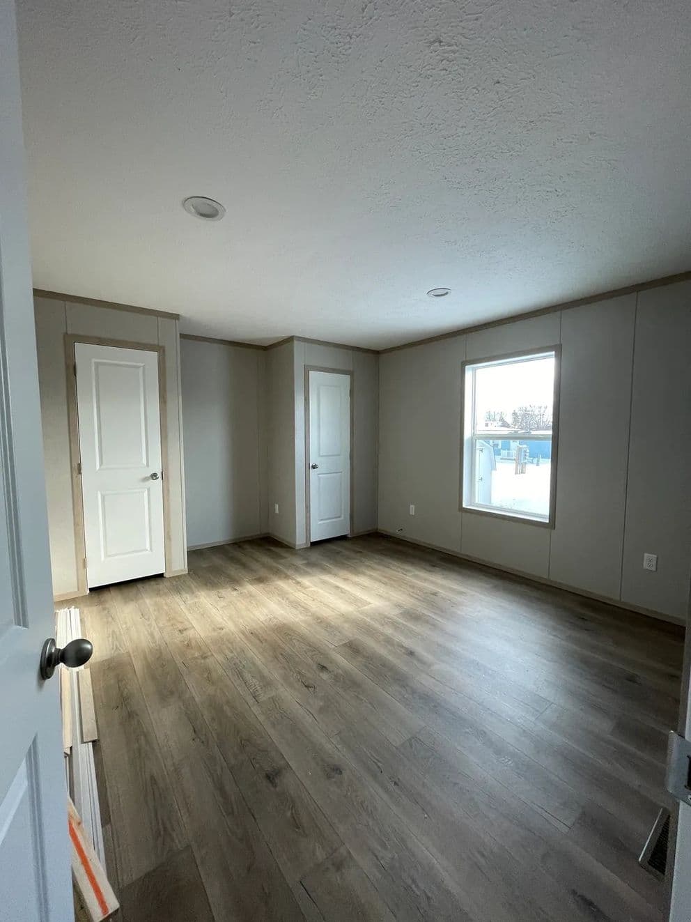 Jade 48 bedroom home features