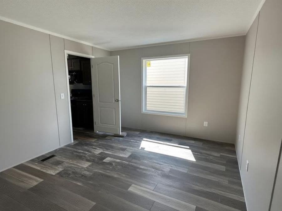 Sapphire 76 bedroom home features
