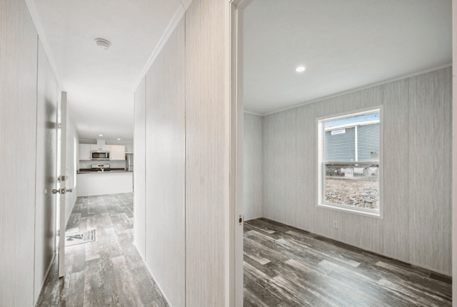 Hemisphere 6805 interior home features