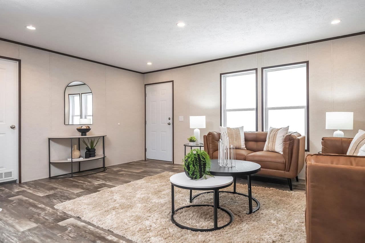 Crown 3901 interior home features