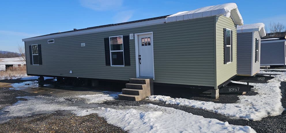 Onyx 48 hero, elevation, and exterior home features