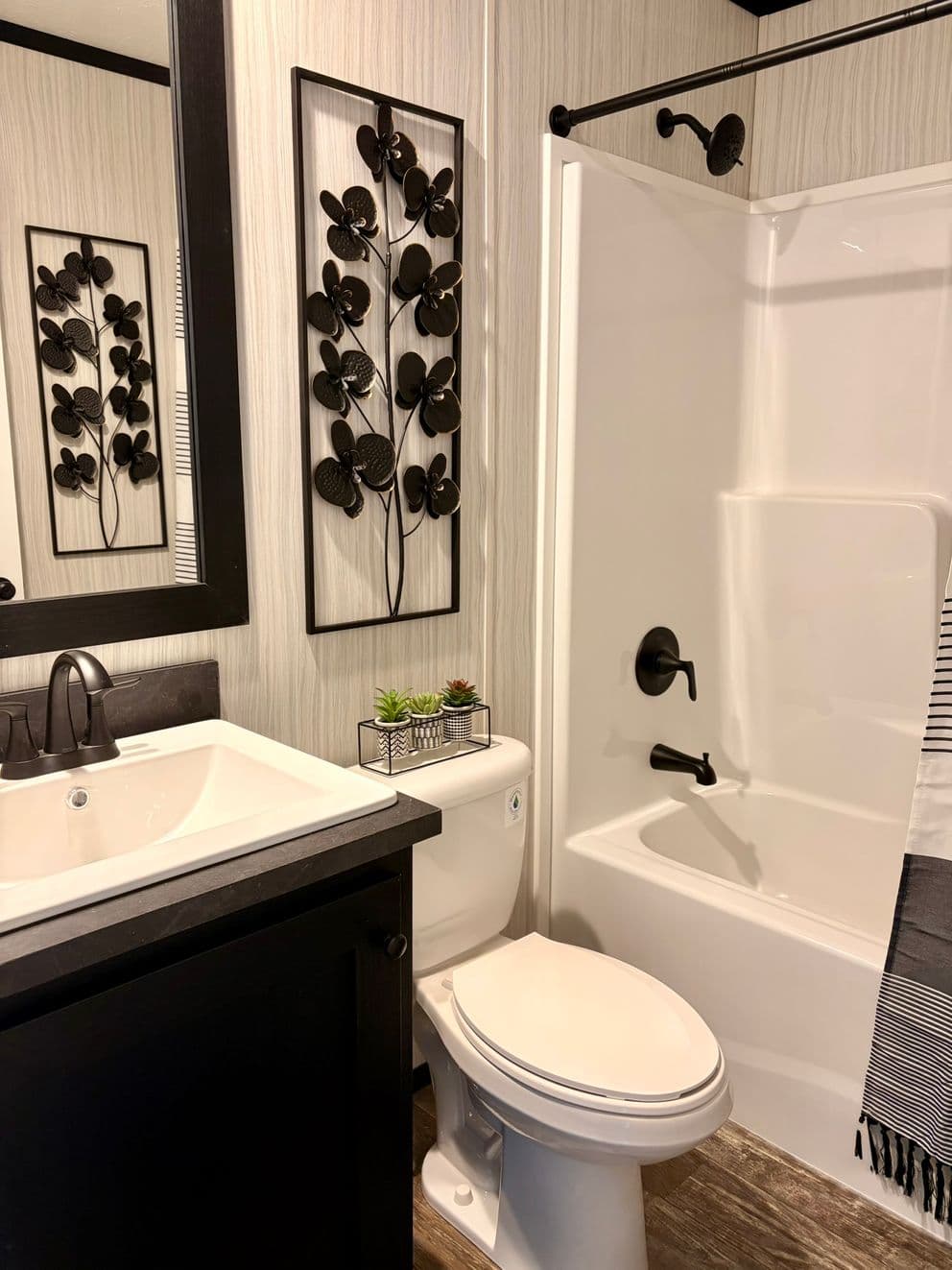 Pearl bathroom home features