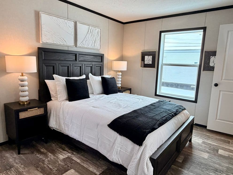 Pearl bedroom home features