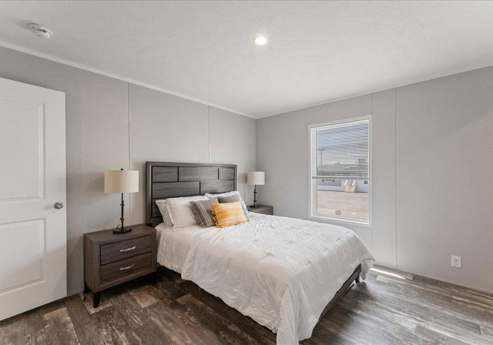 Apex 3900 bedroom home features