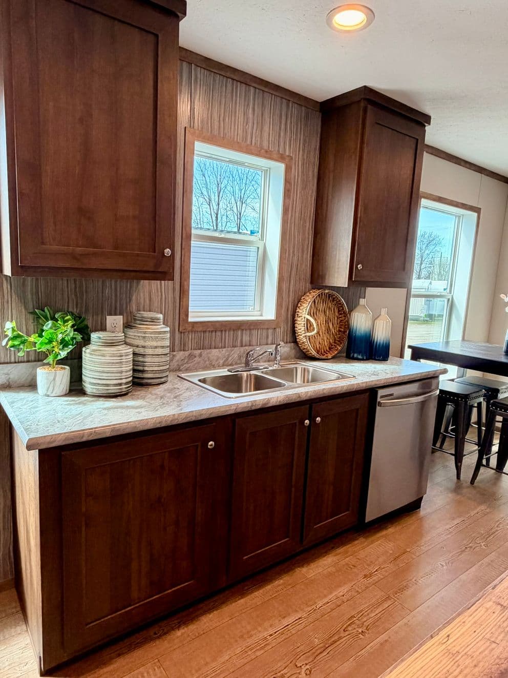 Apatite 40 kitchen home features