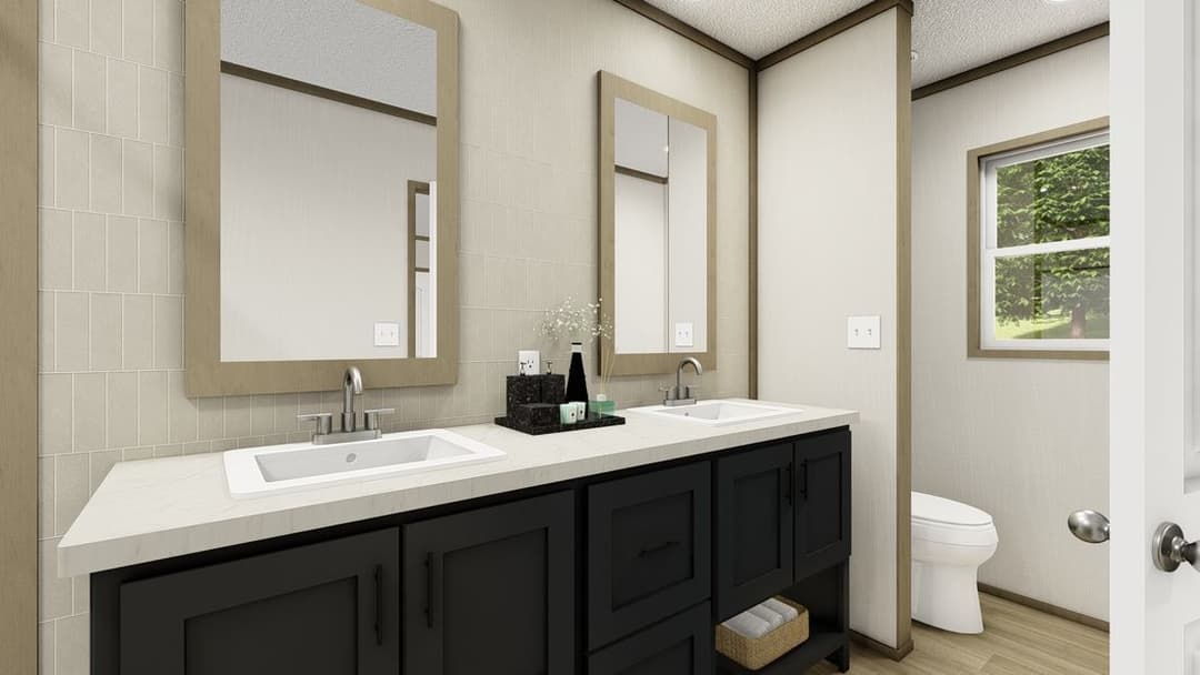 Mariner bathroom home features